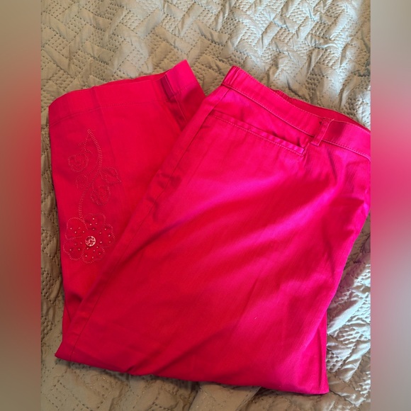 TanJay Pants - Tanjay Bright Pink Capri with Embroidered Flower - 18W
